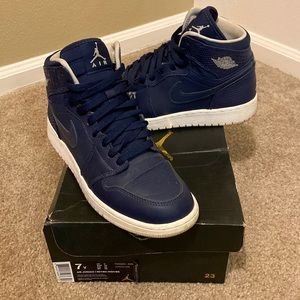 Jordan 1 Retro High Midnight Navy Size 7y GS